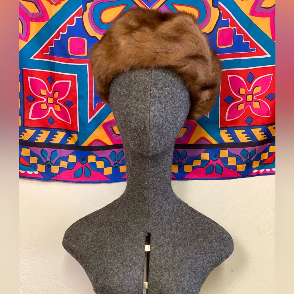 Vintage Fur Beret, 23”